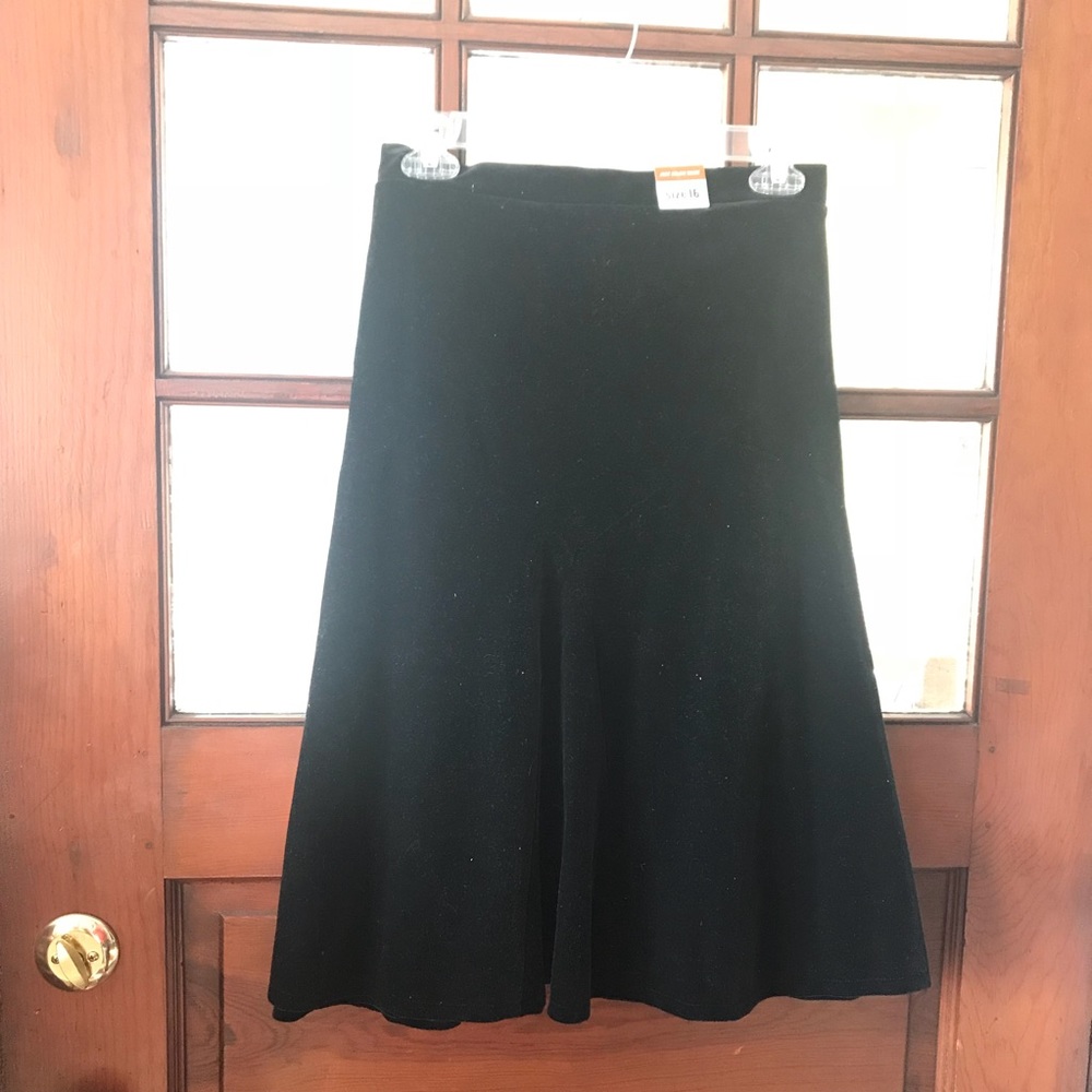 New!! Old Navy Velvet Black Skirt- 16